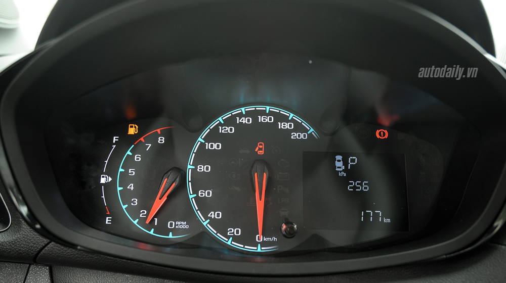 Chi tiết Chevrolet Spark Van 2016 đầu tiên về Việt Nam Chevrolet Spark 2016 (26).jpg