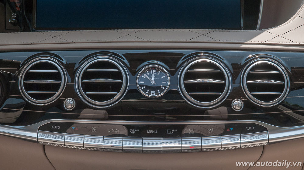 Ảnh chi tiết Mercedes-AMG S 65 chính hãng tại Việt Nam Mercedes-AMG_S_65 (5).jpg