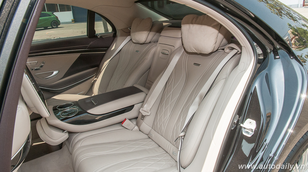 Ảnh chi tiết Mercedes-AMG S 65 chính hãng tại Việt Nam Mercedes-AMG_S_65 (7).jpg