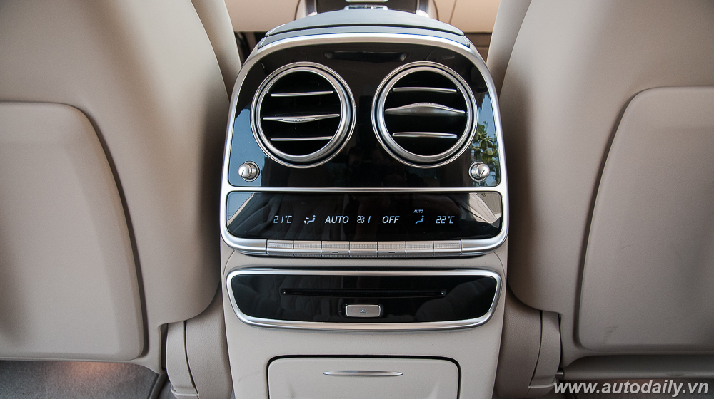 Ảnh chi tiết Mercedes-AMG S 65 chính hãng tại Việt Nam Mercedes-AMG_S_65 (9).jpg