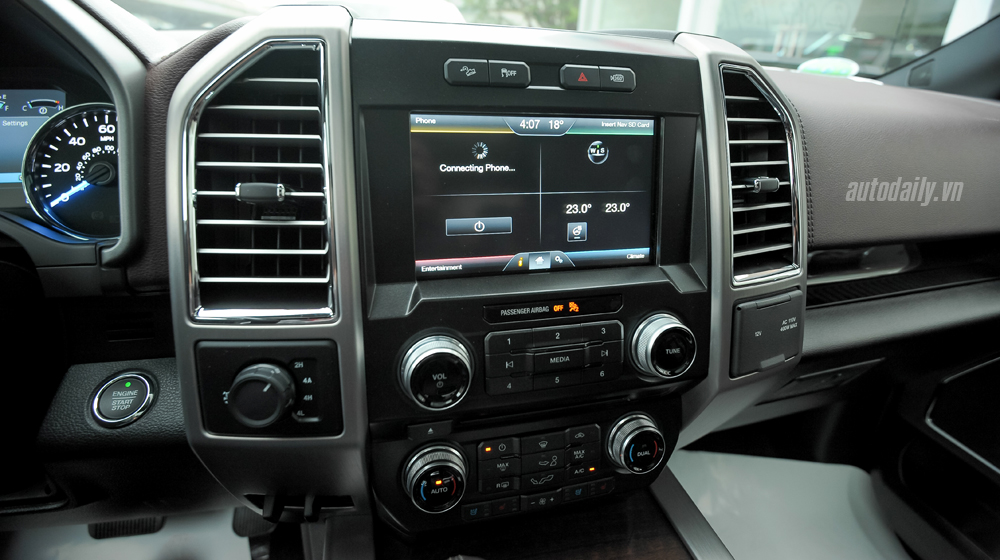 Cận cảnh cặp đôi Ford F-150 Platinum 2015 mới về Hà Nội FOrd F150 2015 (12).jpg