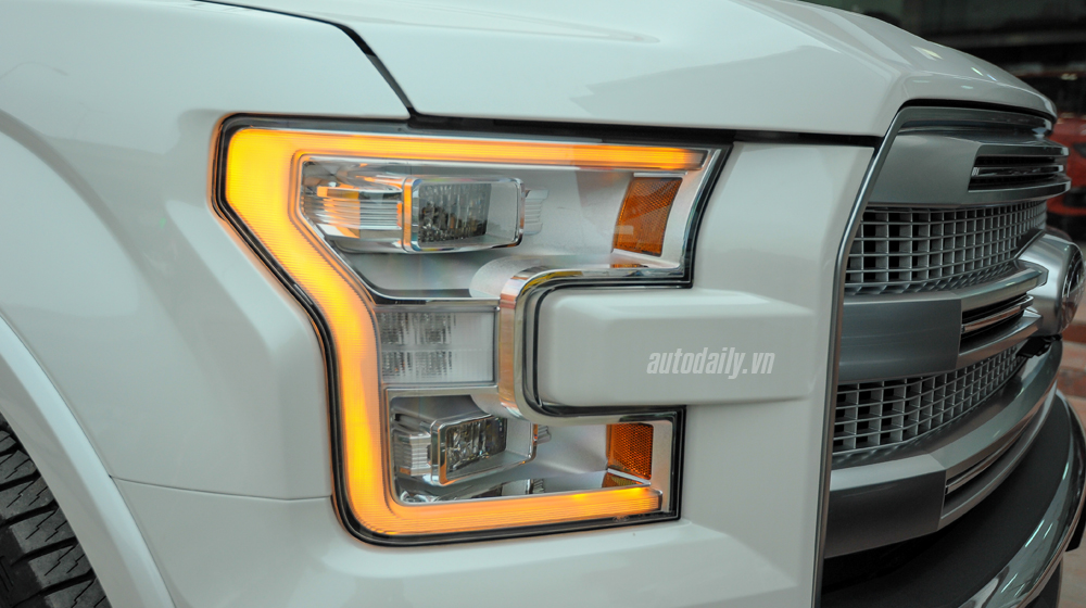 Cận cảnh cặp đôi Ford F-150 Platinum 2015 mới về Hà Nội FOrd F150 2015 (19).JPG