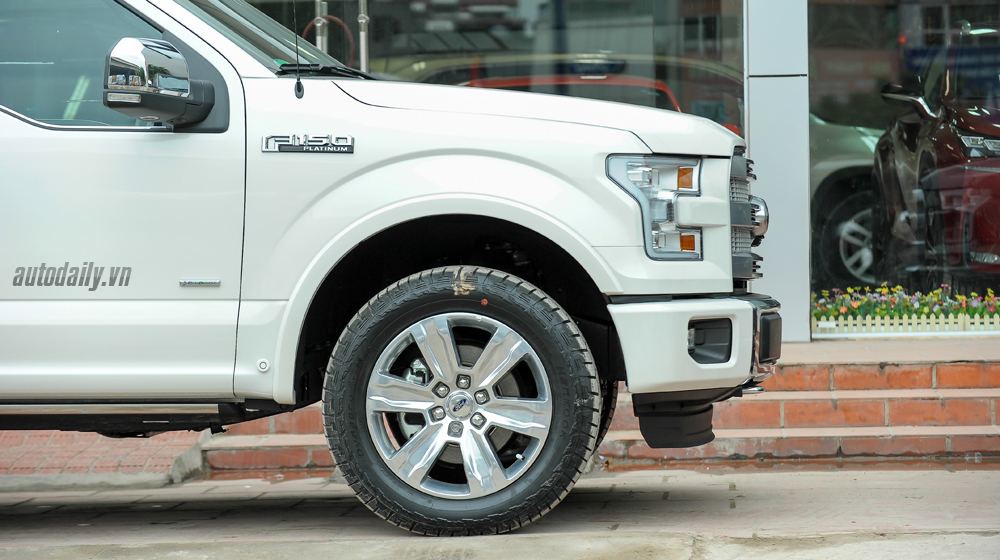 Cận cảnh cặp đôi Ford F-150 Platinum 2015 mới về Hà Nội FOrd F150 2015 (4).jpg