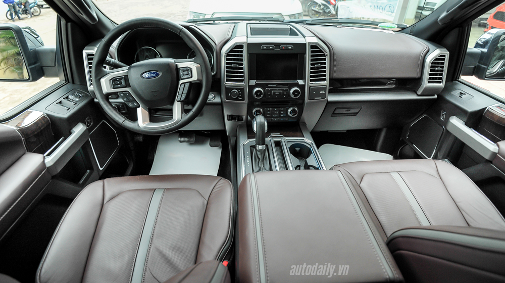 Cận cảnh cặp đôi Ford F-150 Platinum 2015 mới về Hà Nội FOrd F150 2015 (8).JPG