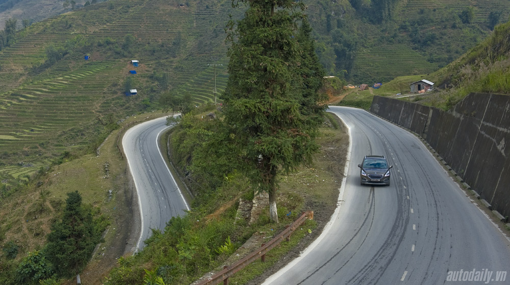 Thử “chất châu Âu” của Peugeot 3008 trên đường tuyết Sapa Peugeot 3008 (4).jpg
