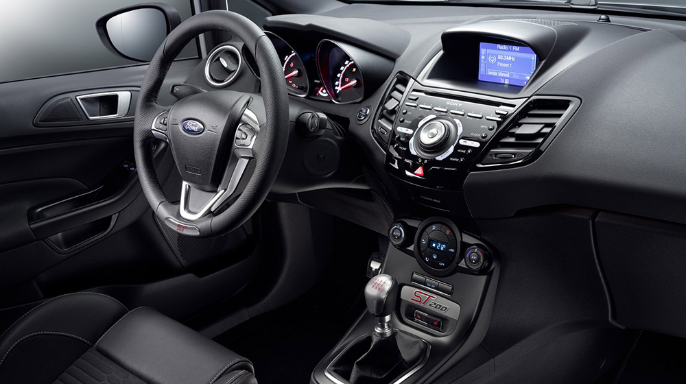 Xem ảnh chi tiết Ford Fiesta ST200 ford-fiesta-st (6).jpg
