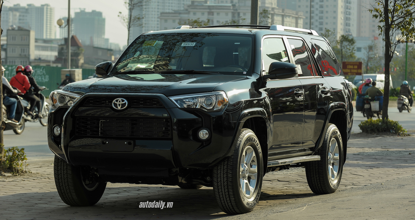 Toyota 4Runner SR5 2016 đầu tiên về Việt Nam, giá hơn 2,8 tỷ đồng toyota 4runner 2016 (15).JPG