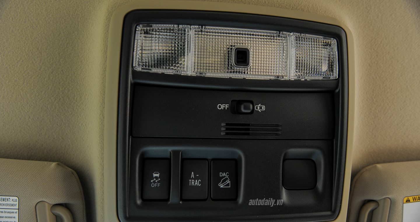 Ảnh chi tiết Toyota 4Runner SR5 2016 tại Hà Nội toyota 4runner 2016 (31).JPG