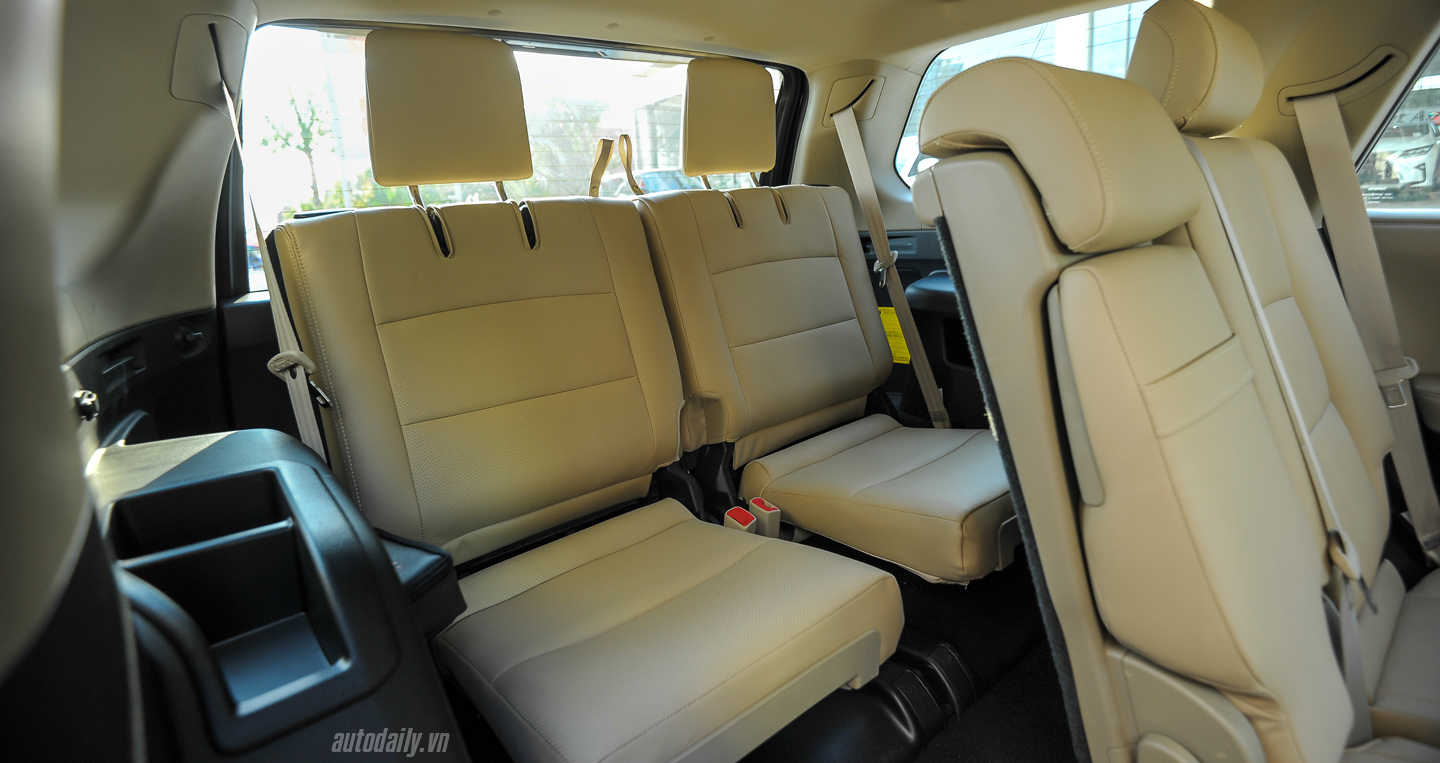 Ảnh chi tiết Toyota 4Runner SR5 2016 tại Hà Nội toyota 4runner 2016 (32).JPG