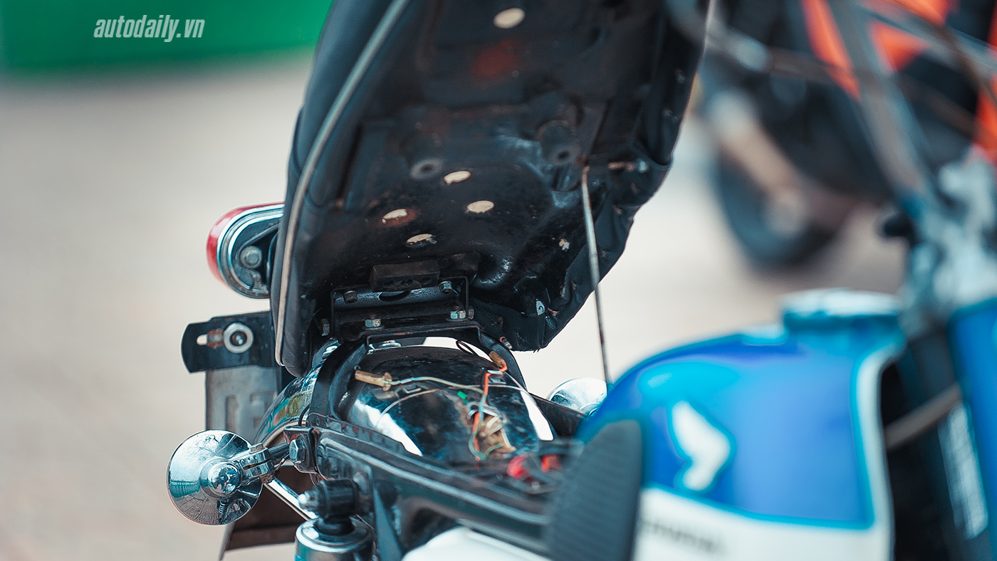 Ngắm vẻ đẹp hoài cổ của Honda CL350 Scrambler tại Hà Nội Honda CL350 (34).JPG