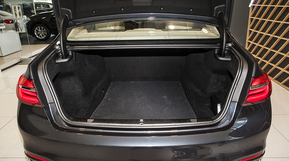 Ảnh chi tiết BMW 730Li chính hãng tại Việt Nam BMW_730Li (7).jpg