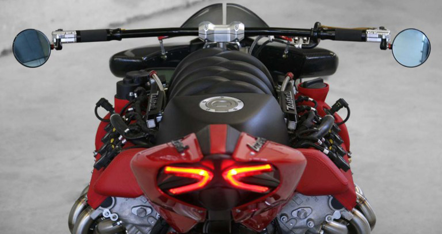 Siêu môtô Lazareth LM847 dùng động cơ ôtô V8 4.7L Lazareth-LM-847-03 copy.jpg