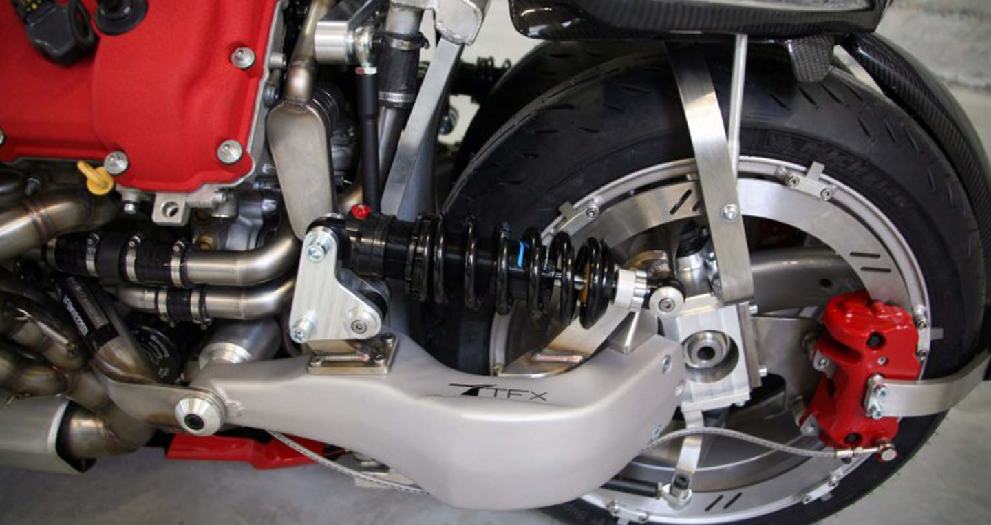 Siêu môtô Lazareth LM847 dùng động cơ ôtô V8 4.7L Lazareth-LM-847-14 copy.JPG