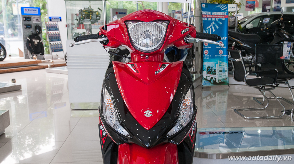 Chọn Suzuki Address hay Honda Vision? Suzuki_Address (15).jpg