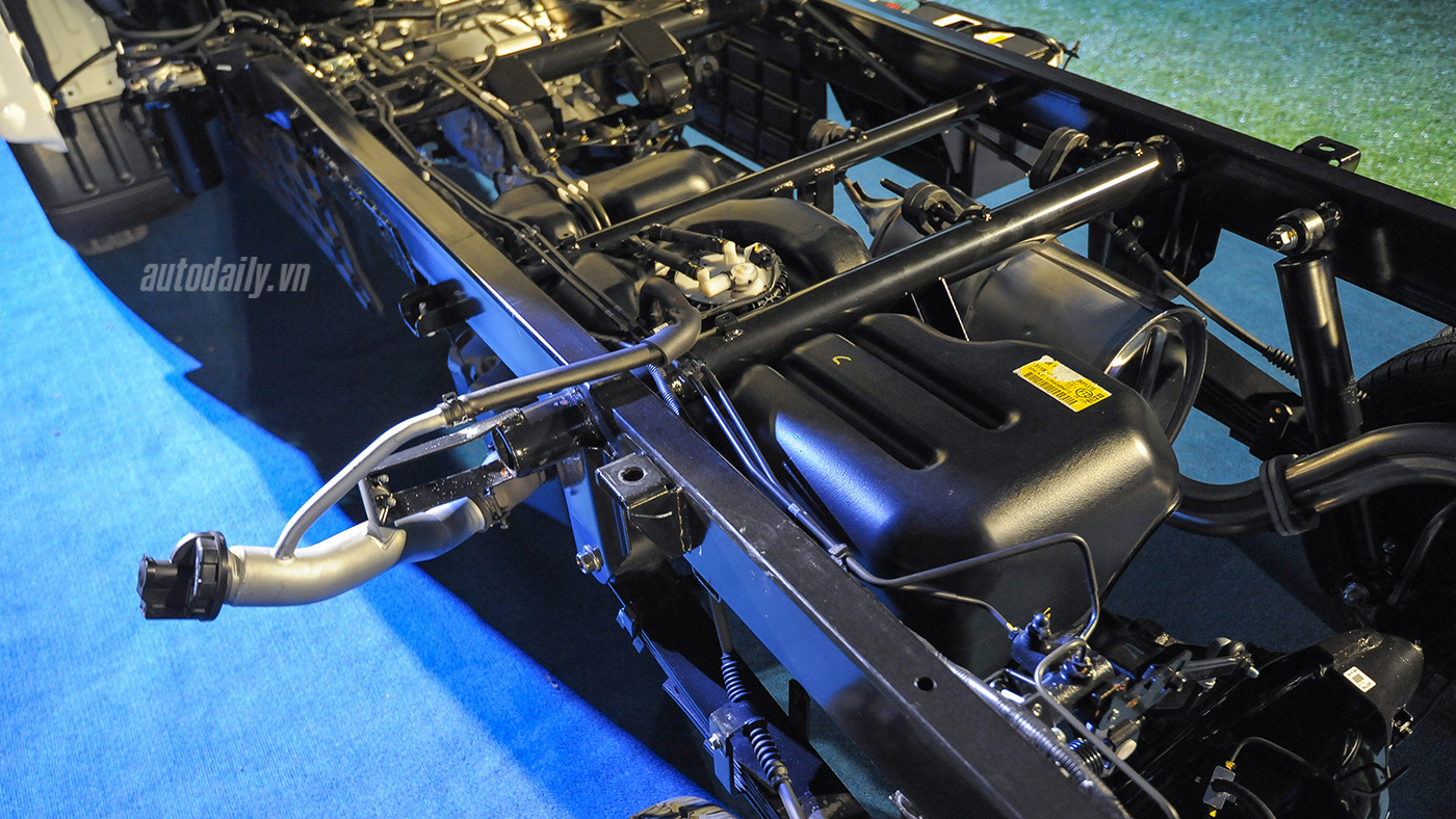 Giá từ 325 triệu đồng, xe tải nhỏ của Hyundai có gì hấp dẫn tài xế Việt? H100 (15).JPG