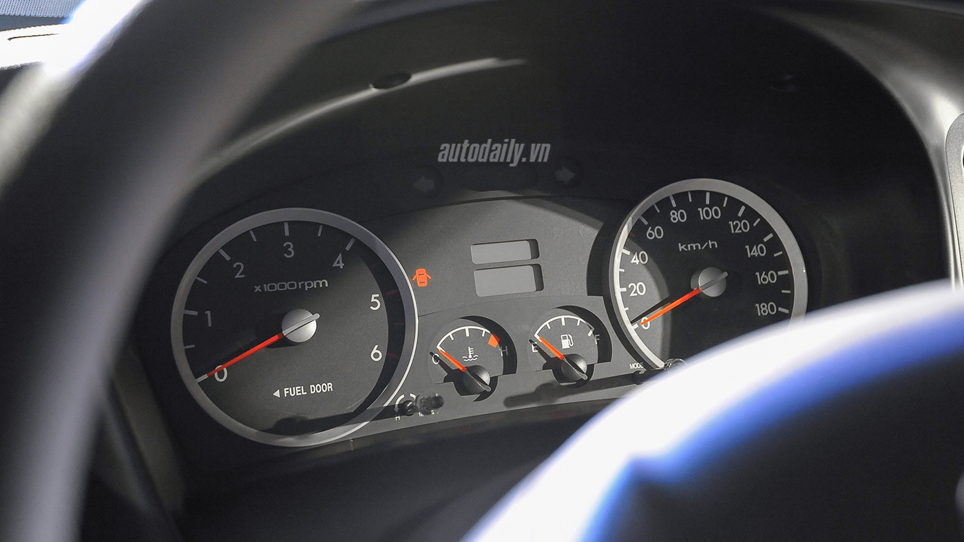 Giá từ 325 triệu đồng, xe tải nhỏ của Hyundai có gì hấp dẫn tài xế Việt? H100 (23).JPG
