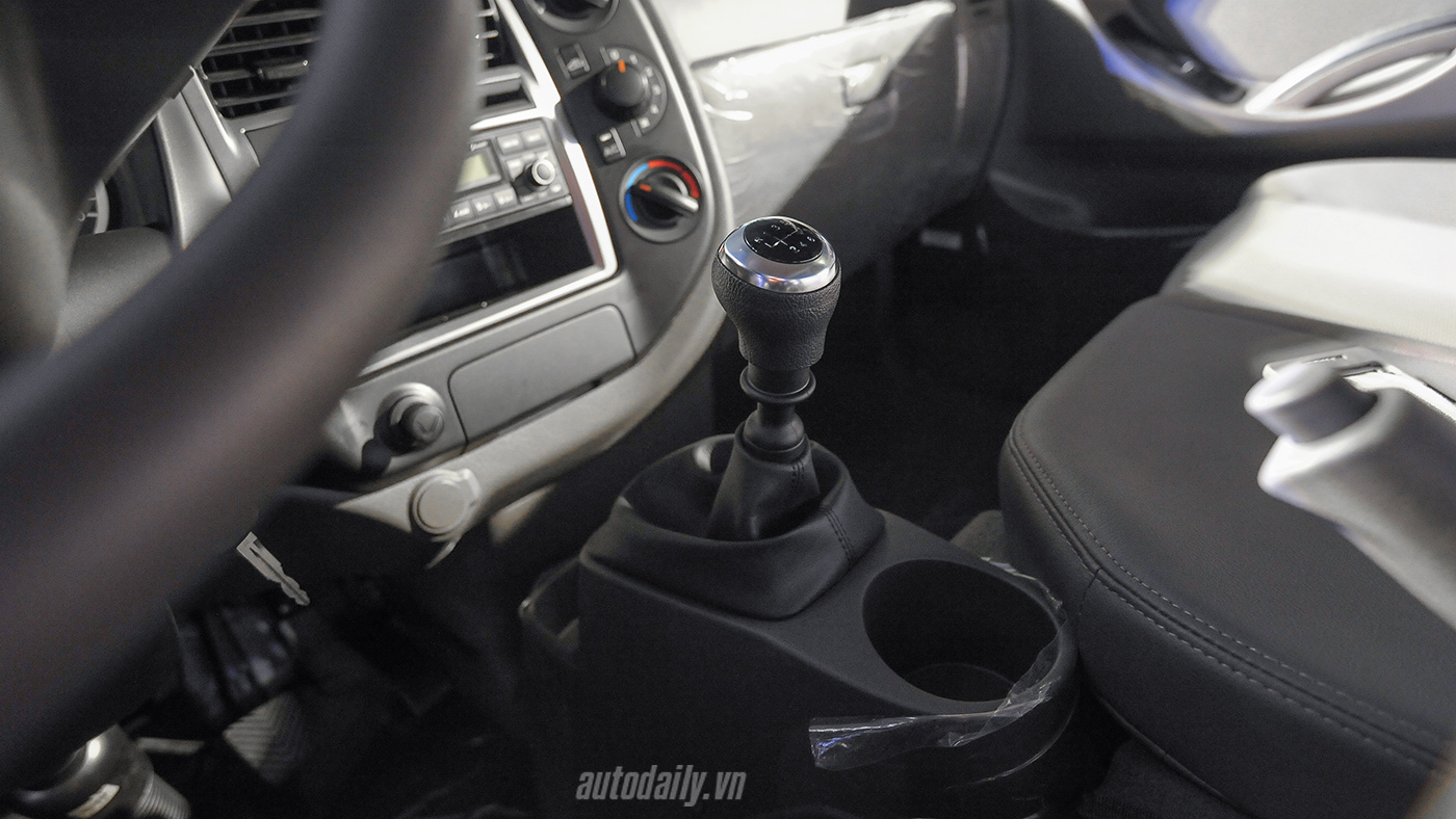 Giá từ 325 triệu đồng, xe tải nhỏ của Hyundai có gì hấp dẫn tài xế Việt? H100 (25).JPG