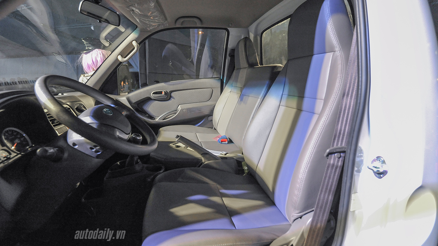 Giá từ 325 triệu đồng, xe tải nhỏ của Hyundai có gì hấp dẫn tài xế Việt? H100 (26).JPG