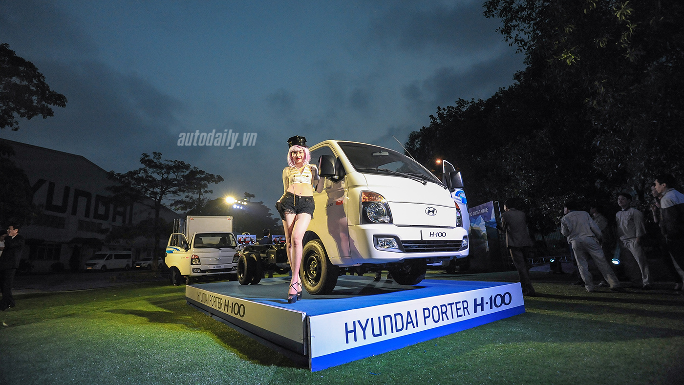 Giá từ 325 triệu đồng, xe tải nhỏ của Hyundai có gì hấp dẫn tài xế Việt? H100 (3).JPG