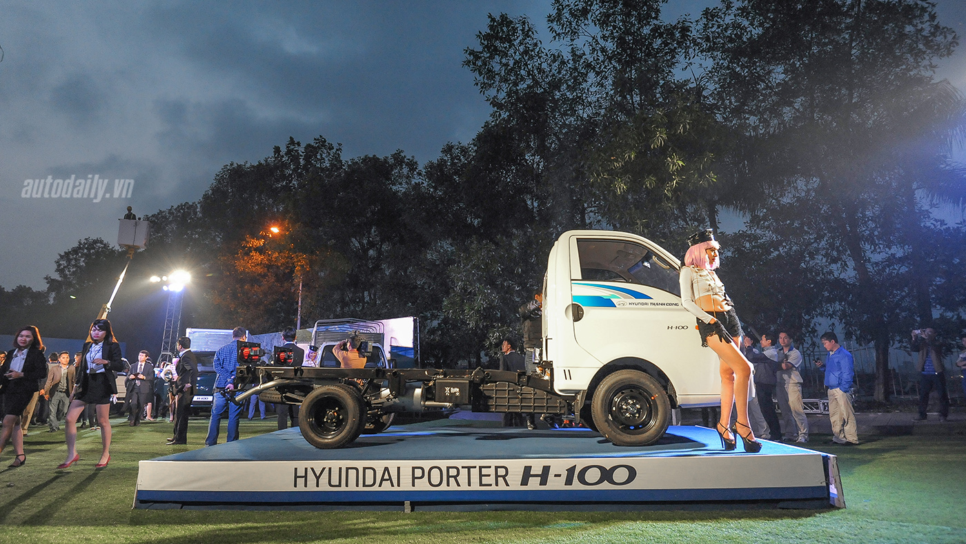 Giá từ 325 triệu đồng, xe tải nhỏ của Hyundai có gì hấp dẫn tài xế Việt? H100 (4).JPG