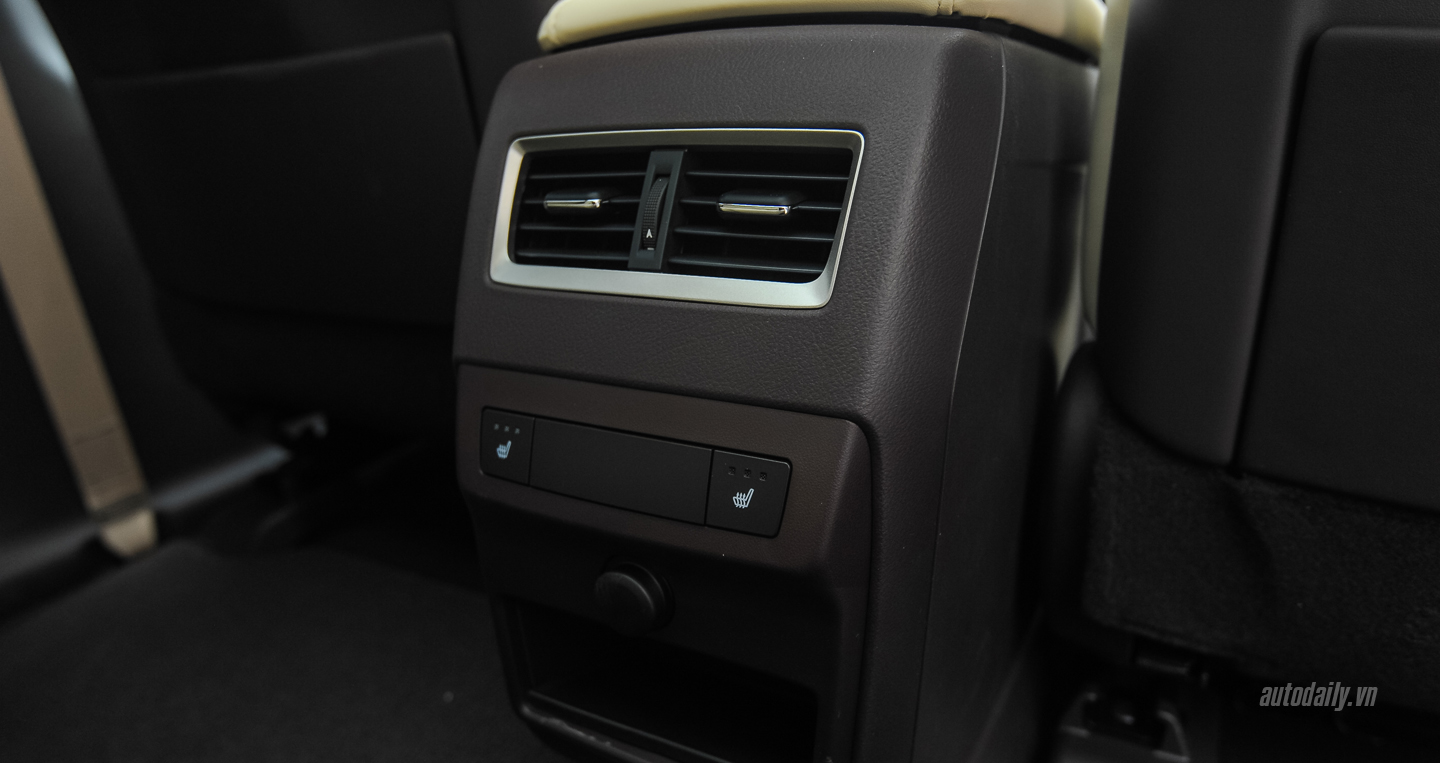 Ảnh chi tiết nội thất Lexus RX450h Hybrid 2016 lexus RX (36).jpg
