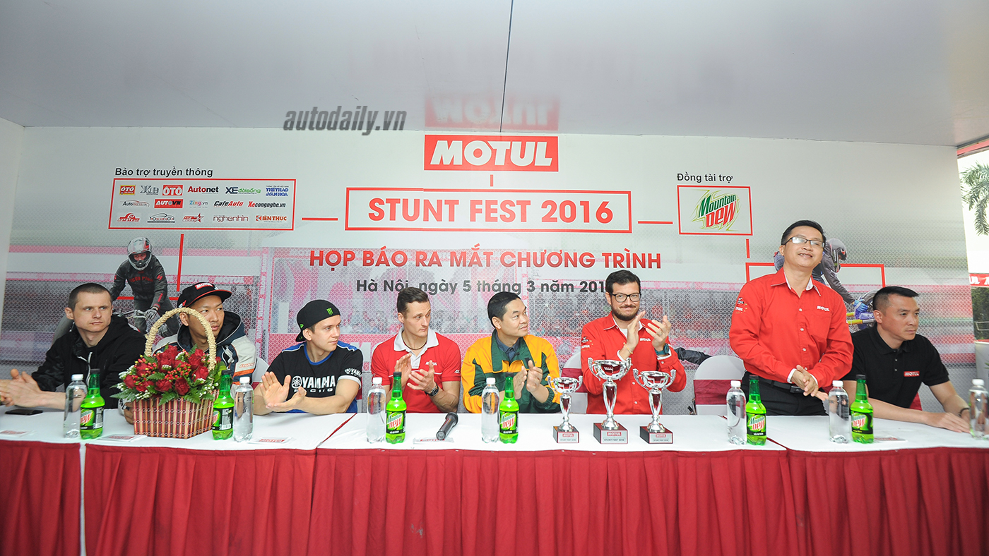 Sôi động ngày khai màn Motul Stunt Fest 2016 DSC_8807.JPG