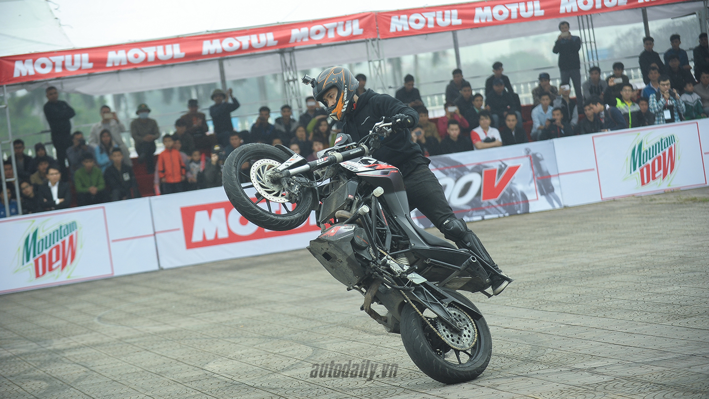 Sôi động ngày khai màn Motul Stunt Fest 2016 DSC_8971.JPG