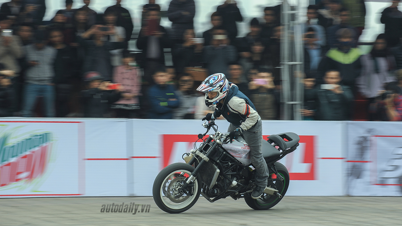 Sôi động ngày khai màn Motul Stunt Fest 2016 DSC_9208.JPG