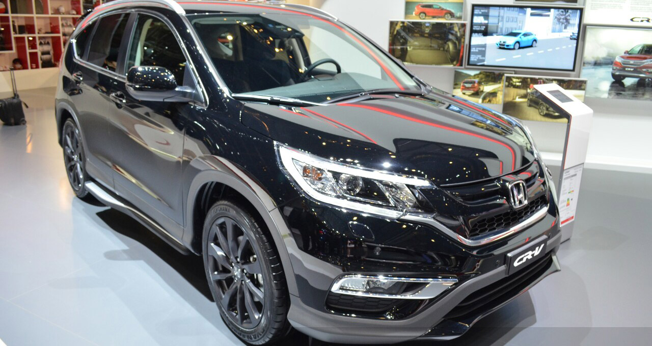 Honda CR-V Black Edition trình làng Honda-CR-V-Black-edition-front-three-quarter-at-GIMS-2016.jpg