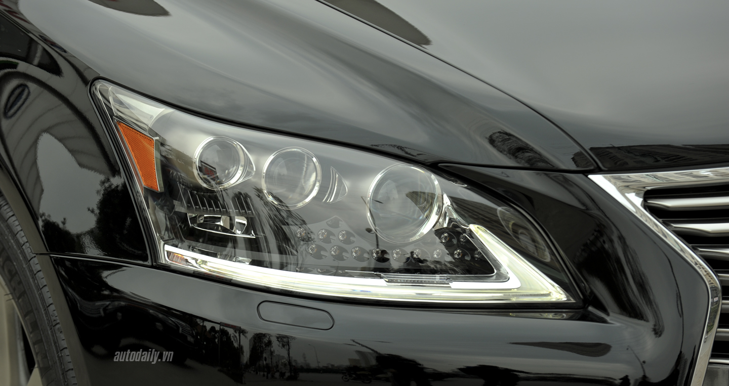 Chi tiết ngoại thất Lexus LS460L 2016 Lexus LS460L 2016 (17).jpg