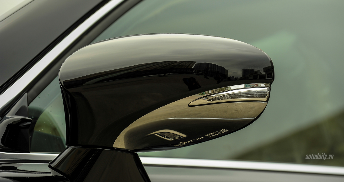 Chi tiết ngoại thất Lexus LS460L 2016 Lexus LS460L 2016 (22).jpg