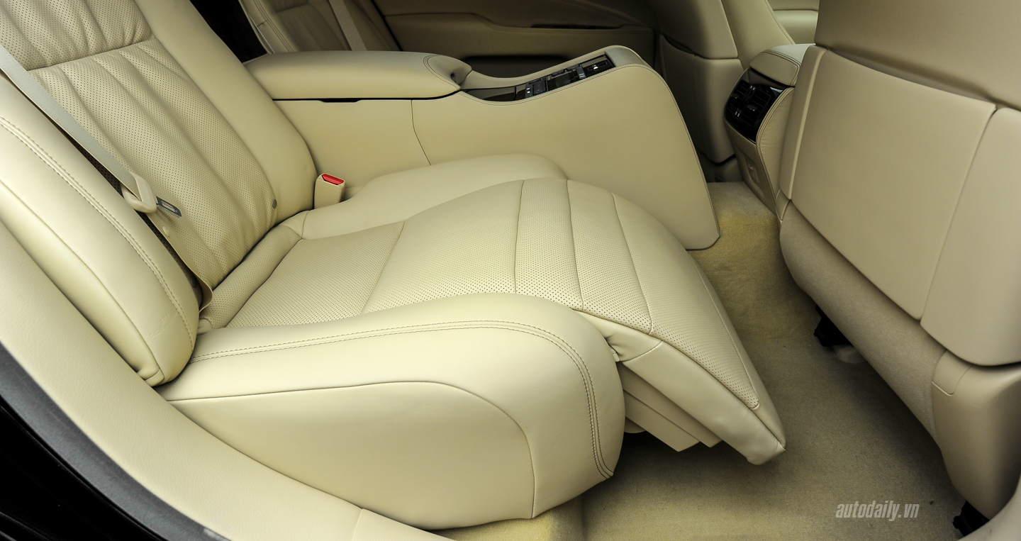 Chi tiết nội thất Lexus LS460L 2016 tại Hà Nội Lexus LS460L 2016 (9).jpg