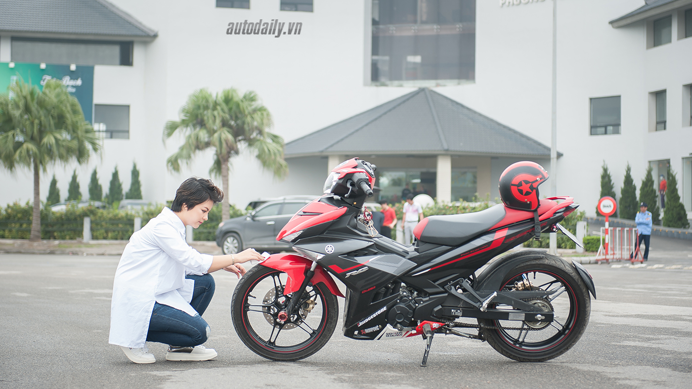 Có một cô nàng “nghiện” xe côn tay Ruby Phạm (11).JPG