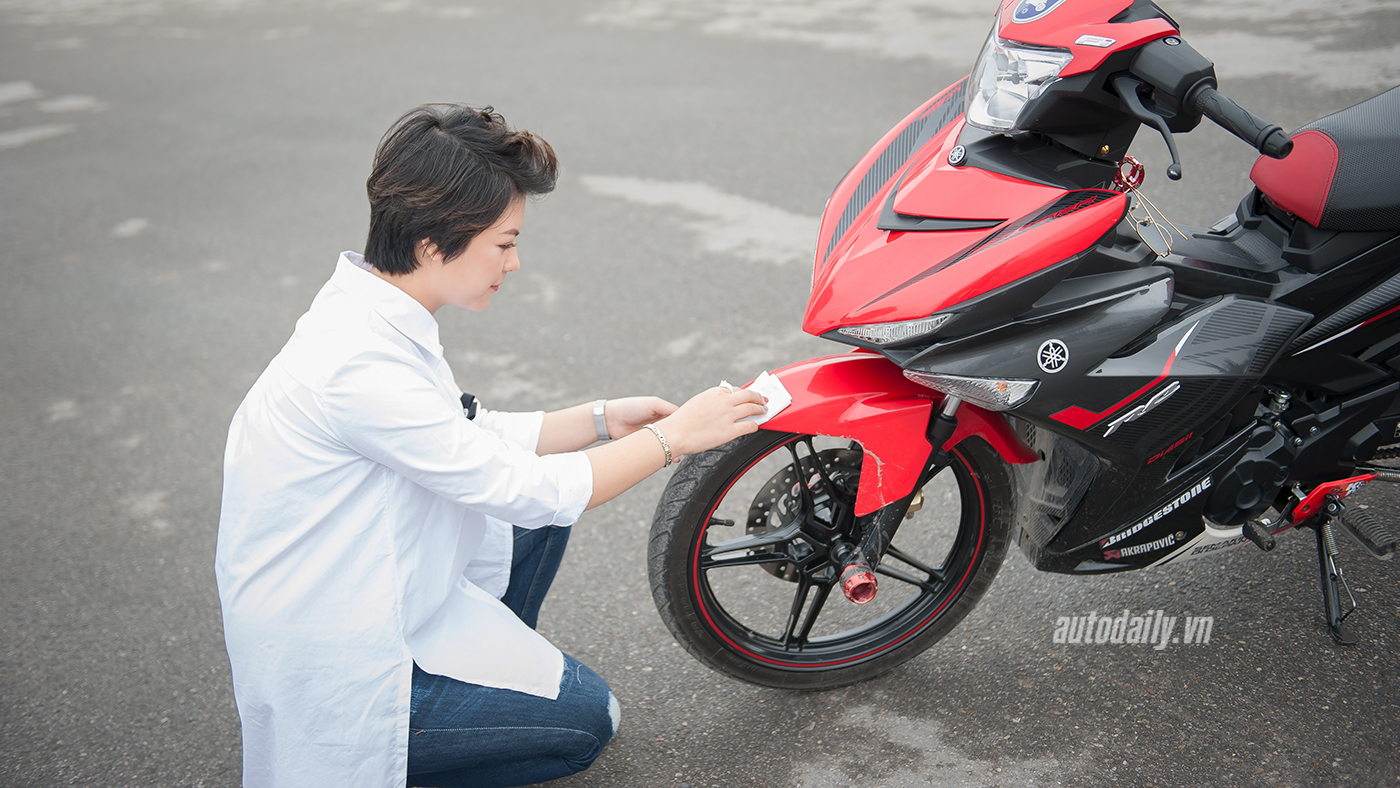 Có một cô nàng “nghiện” xe côn tay Ruby Phạm (12).JPG