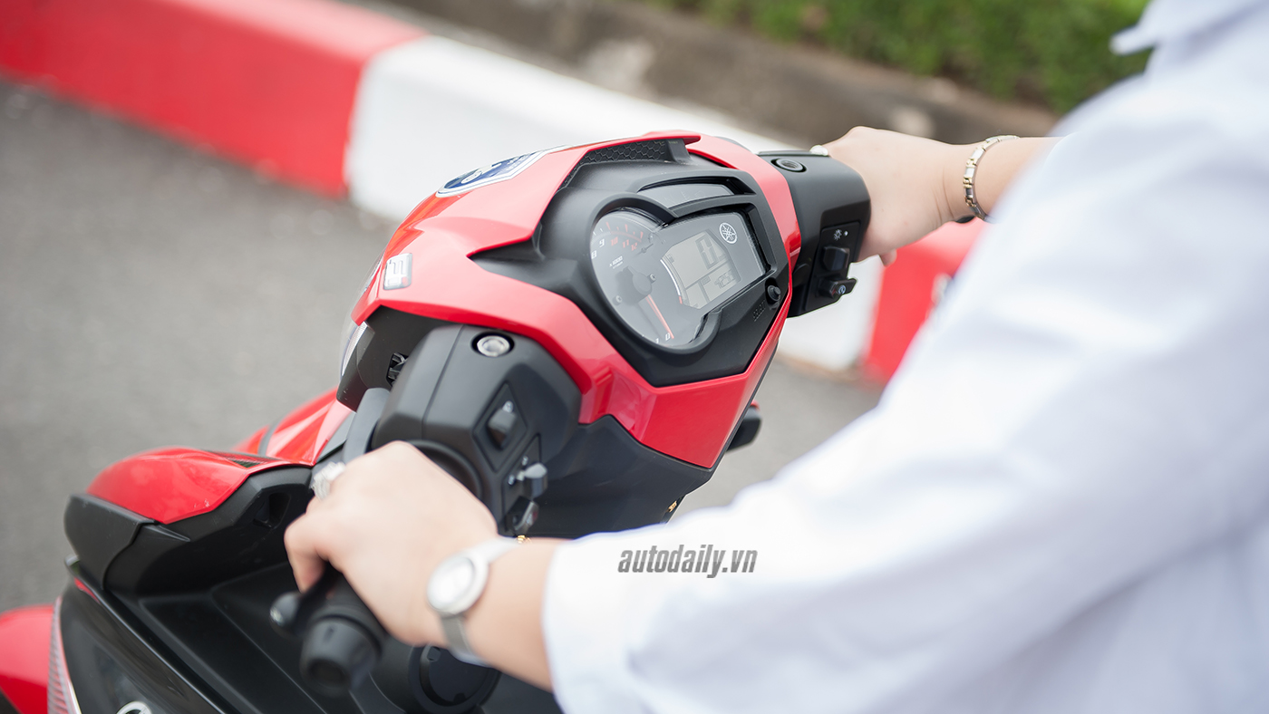 Có một cô nàng “nghiện” xe côn tay Ruby Phạm (16).JPG