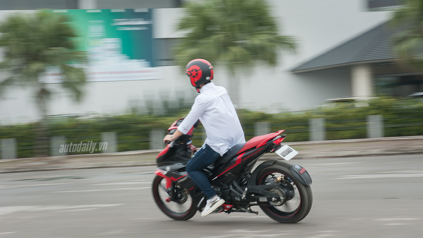 Có một cô nàng “nghiện” xe côn tay Ruby Phạm (20).JPG