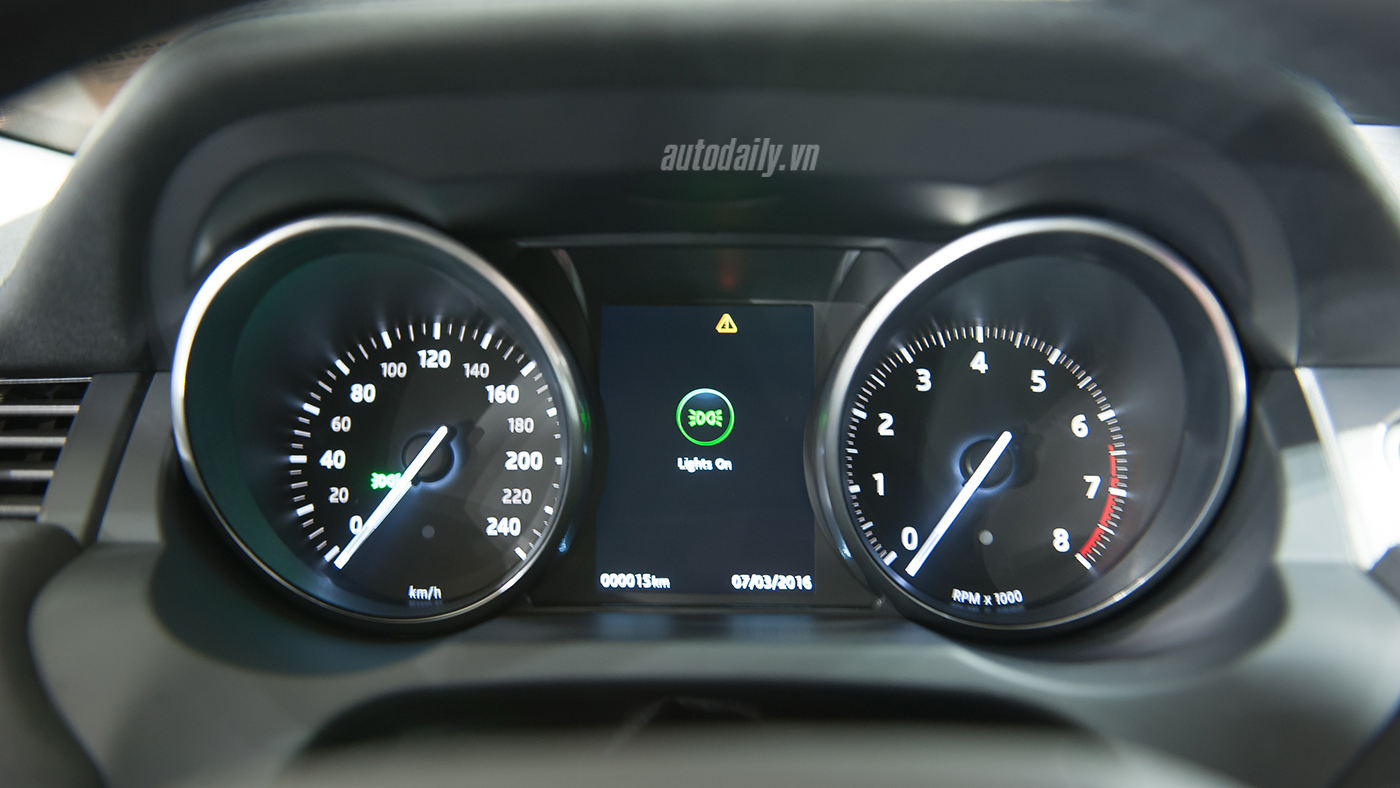 Range Rover Evoque vs. Porsche Macan: Cân sức cân tài Evoque 2016 (10).JPG