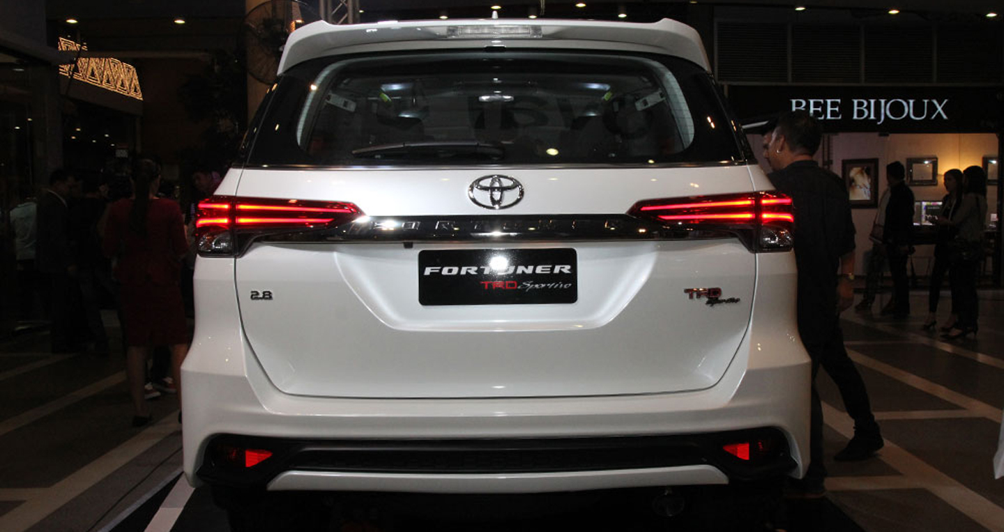Toyota Fortuner TRD Sportivo 2016 chính thức ra mắt, giá 47.367 USD Fortuner TRD (14).JPG
