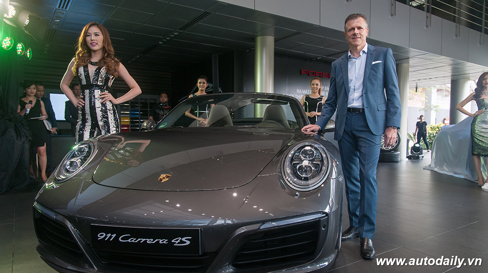 Ra mắt Porsche 911 thế hệ mới tại Việt Nam, giá từ 6,7 tỷ đồng Porsche_911 (2).jpg