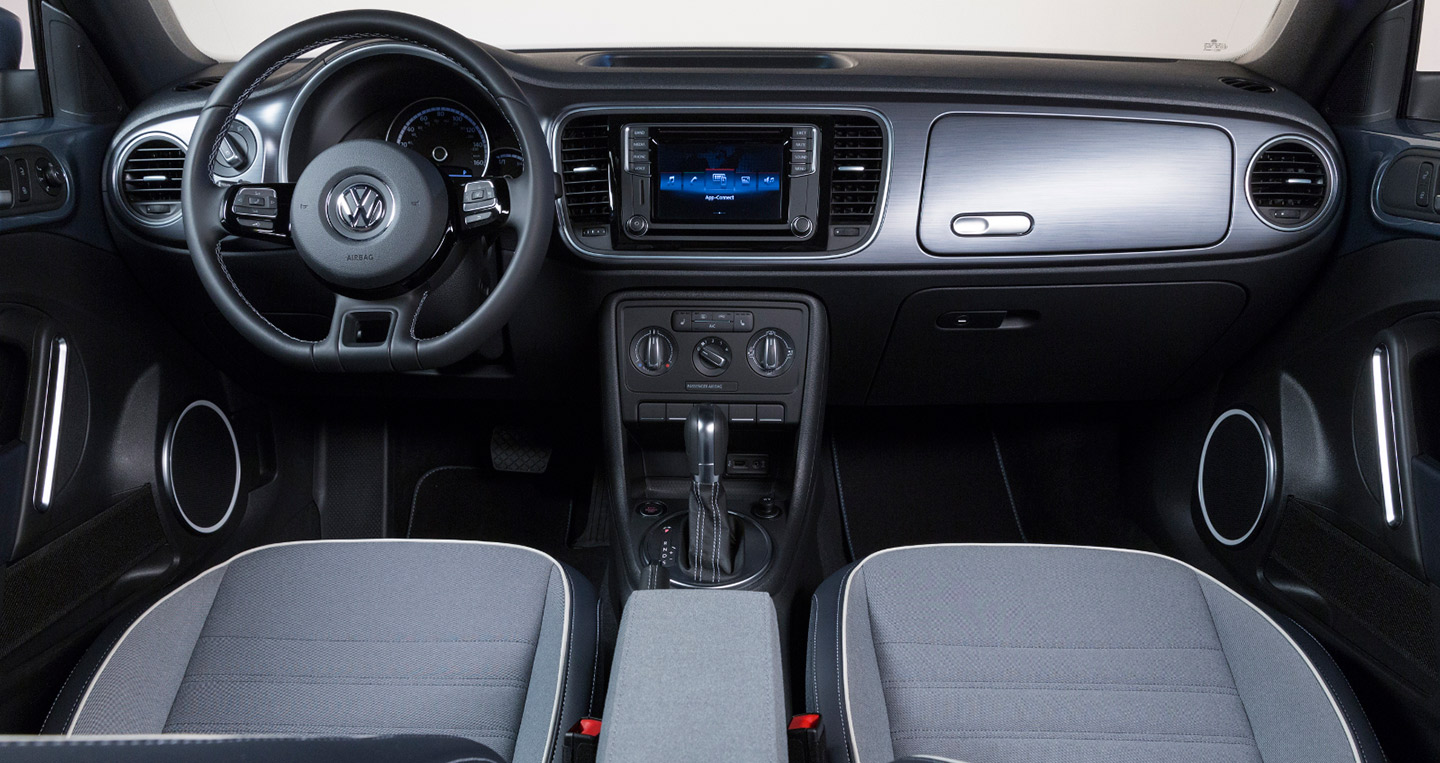 Công bố giá bán VW Beetle Convertible Denim bản đặc biệt VW Beetle Convertible Denim (2).jpg