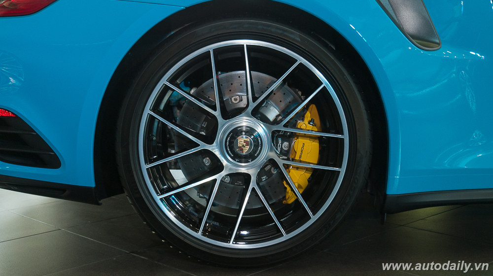 Ảnh chi tiết Porsche 911 Turbo S Porsche_911_Turbo_S (31).jpg