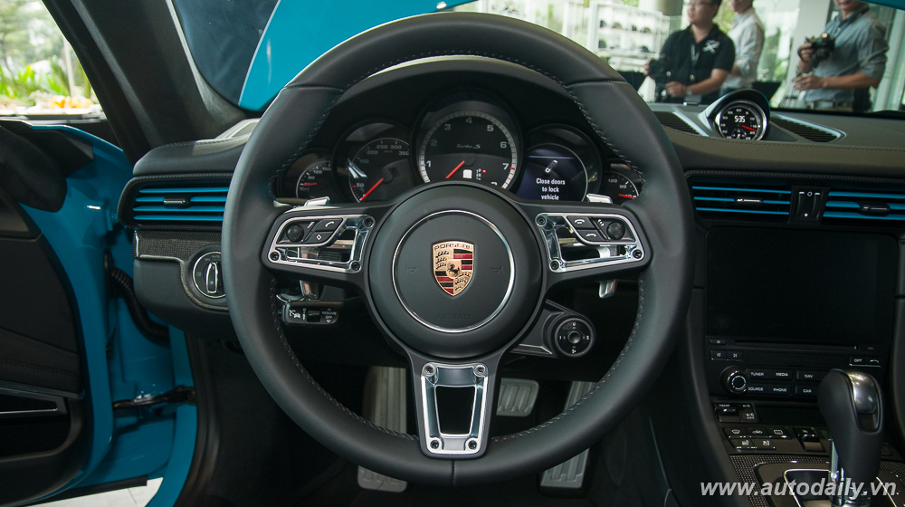 Ảnh chi tiết Porsche 911 Turbo S Porsche_911_Turbo_S (38).jpg