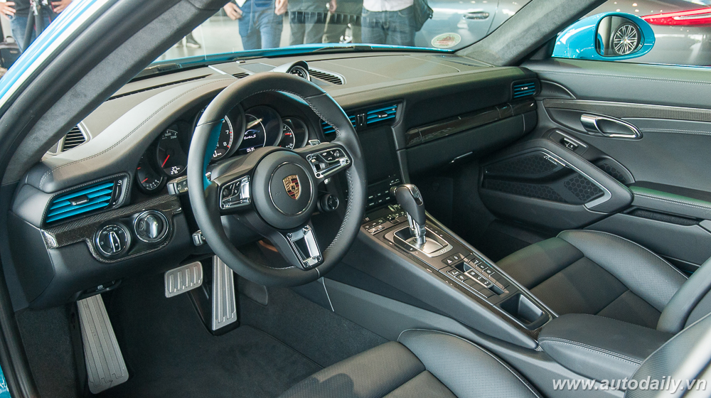 Tìm hiểu Porsche 911 Turbo S giá 14,5 tỷ đồng tại Việt Nam Porsche_911_Turbo_S (39).jpg