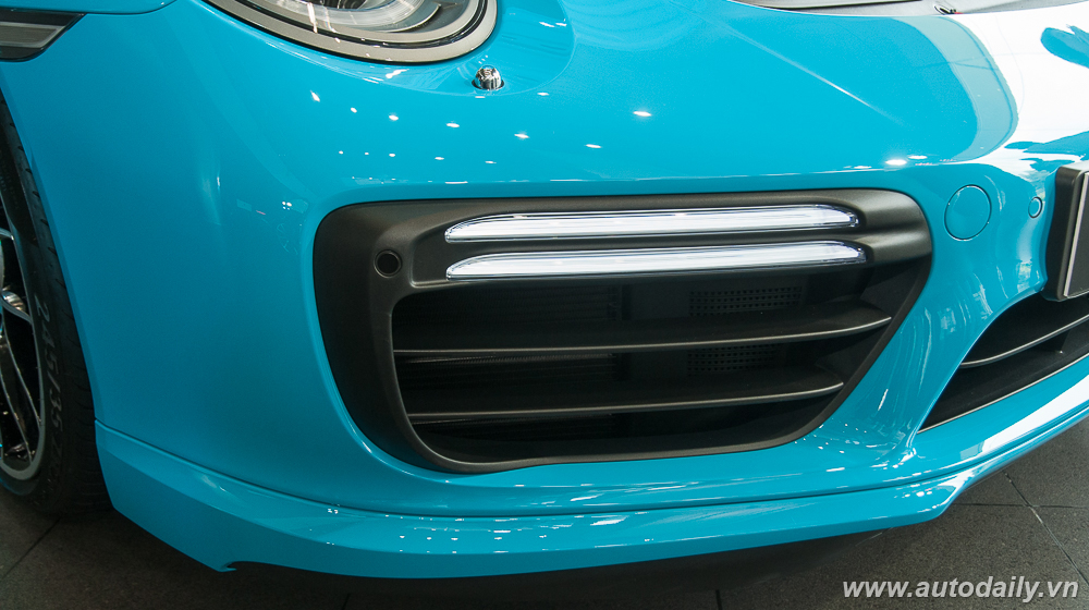 Ảnh chi tiết Porsche 911 Turbo S Porsche_911_Turbo_S (44).jpg