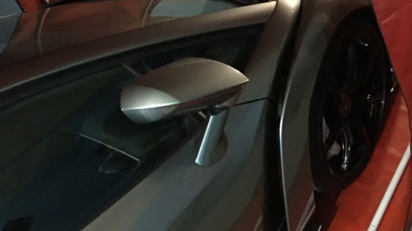 Lamborghini Veneno cũ được rao bán với giá 11,1 triệu USD lamborghini-veneno-for-sale (7).jpg