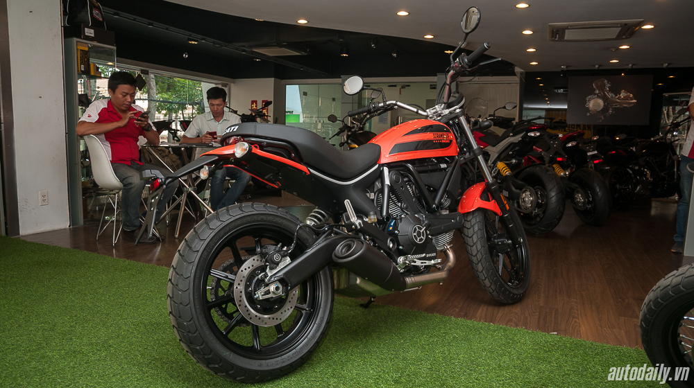 Ảnh chi tiết Ducati Scrambler Sixty2 tại Việt Nam Sixty2 (3).jpg