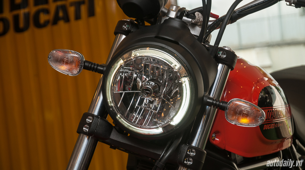 Ducati Scrambler Sixty2 chính hãng về Việt Nam Sixty2 (8).jpg