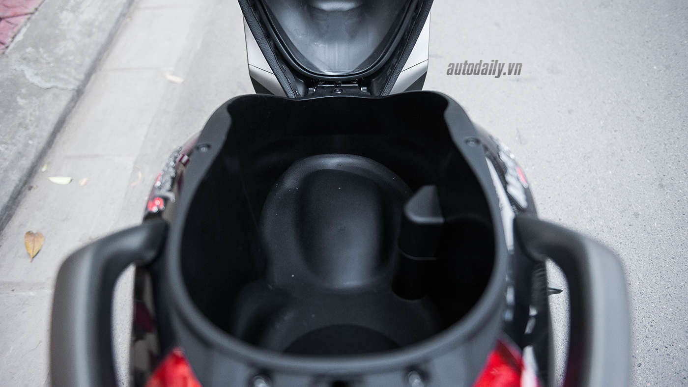 Đánh giá nhanh xe tay ga cỡ lớn Piaggio Medley Đánh giá nhanh Piaggio Medley (26).jpg