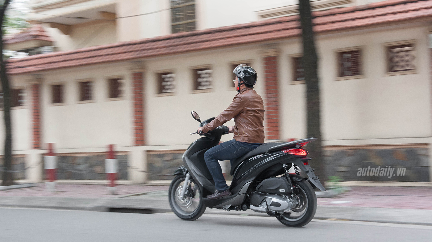 Đánh giá nhanh xe tay ga cỡ lớn Piaggio Medley Đánh giá nhanh Piaggio Medley (34).jpg