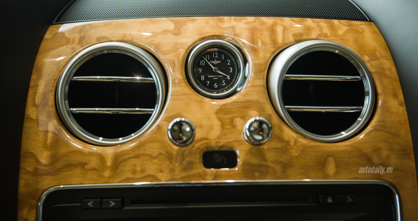 Ảnh chi tiết Bentley Continental GT V8 màu độc tại Việt Nam bentley Continental GT V8 (20).jpg